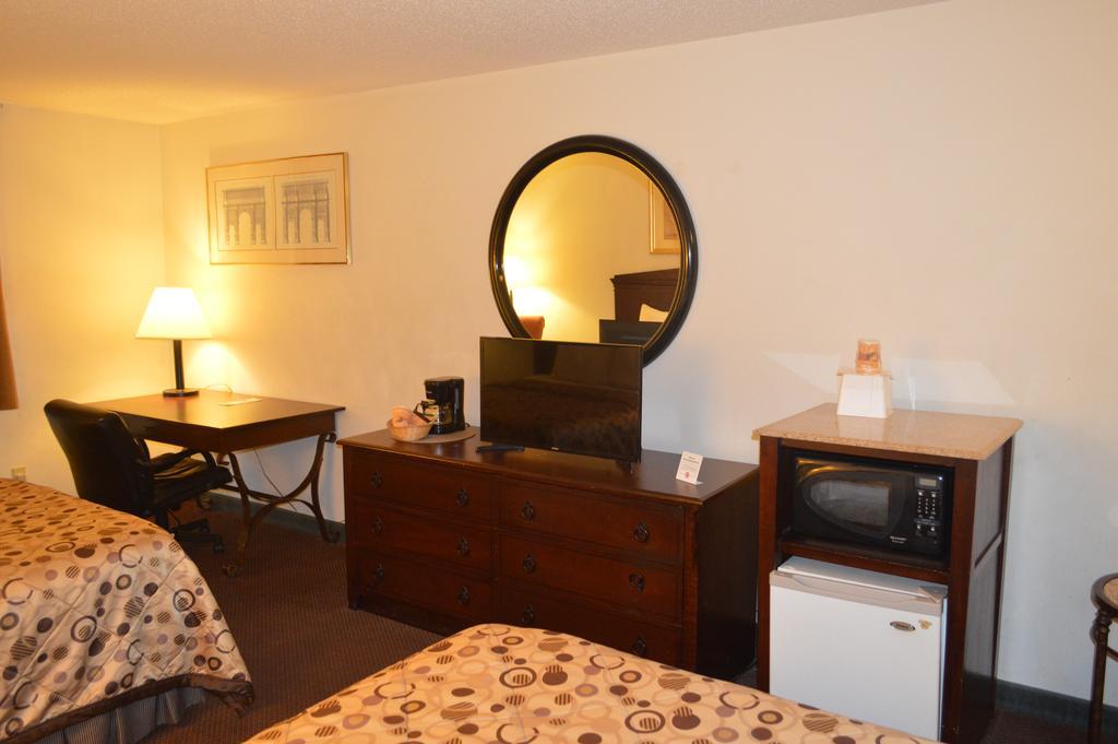 American Elite Inn Hazard Bagian luar foto