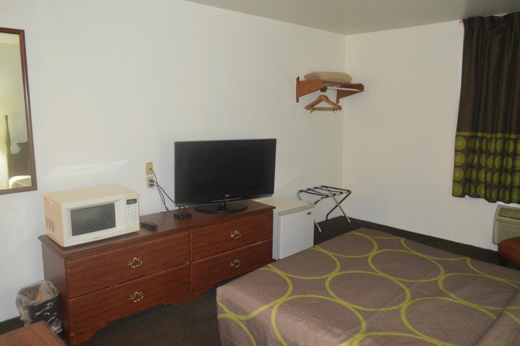 American Elite Inn Hazard Bagian luar foto