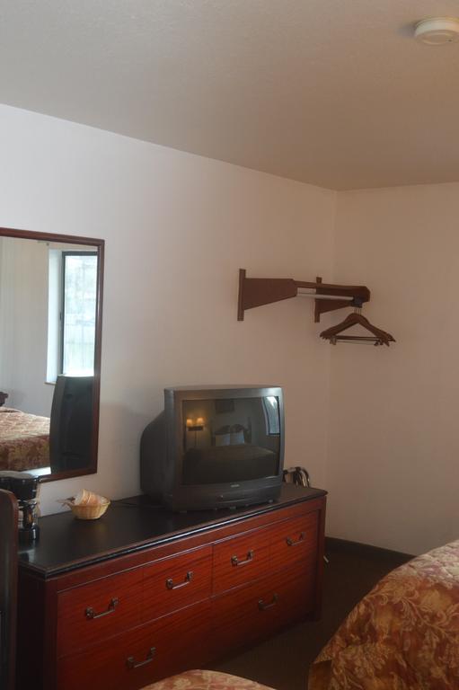 American Elite Inn Hazard Bagian luar foto