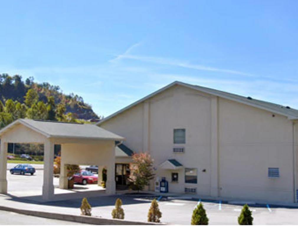 American Elite Inn Hazard Bagian luar foto