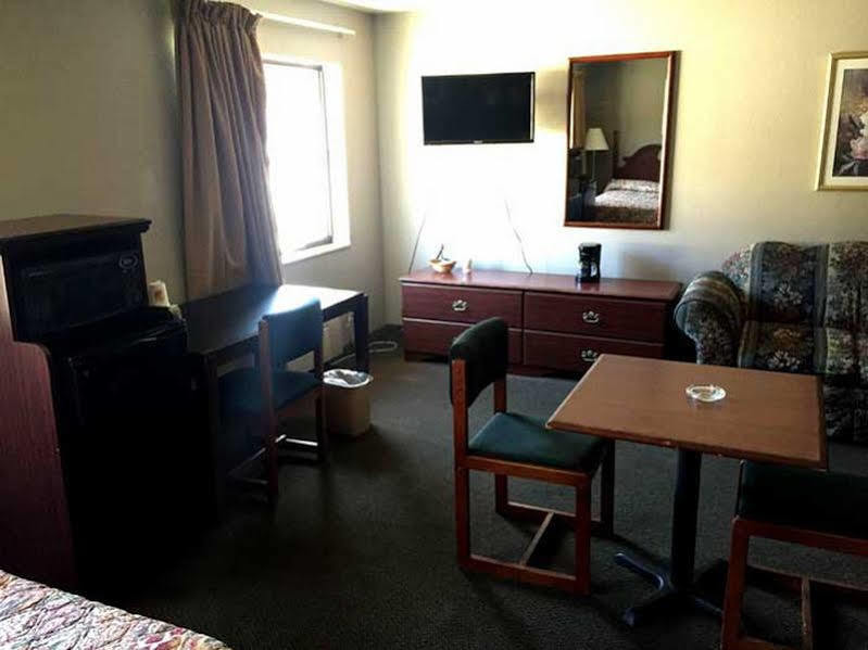 American Elite Inn Hazard Bagian luar foto