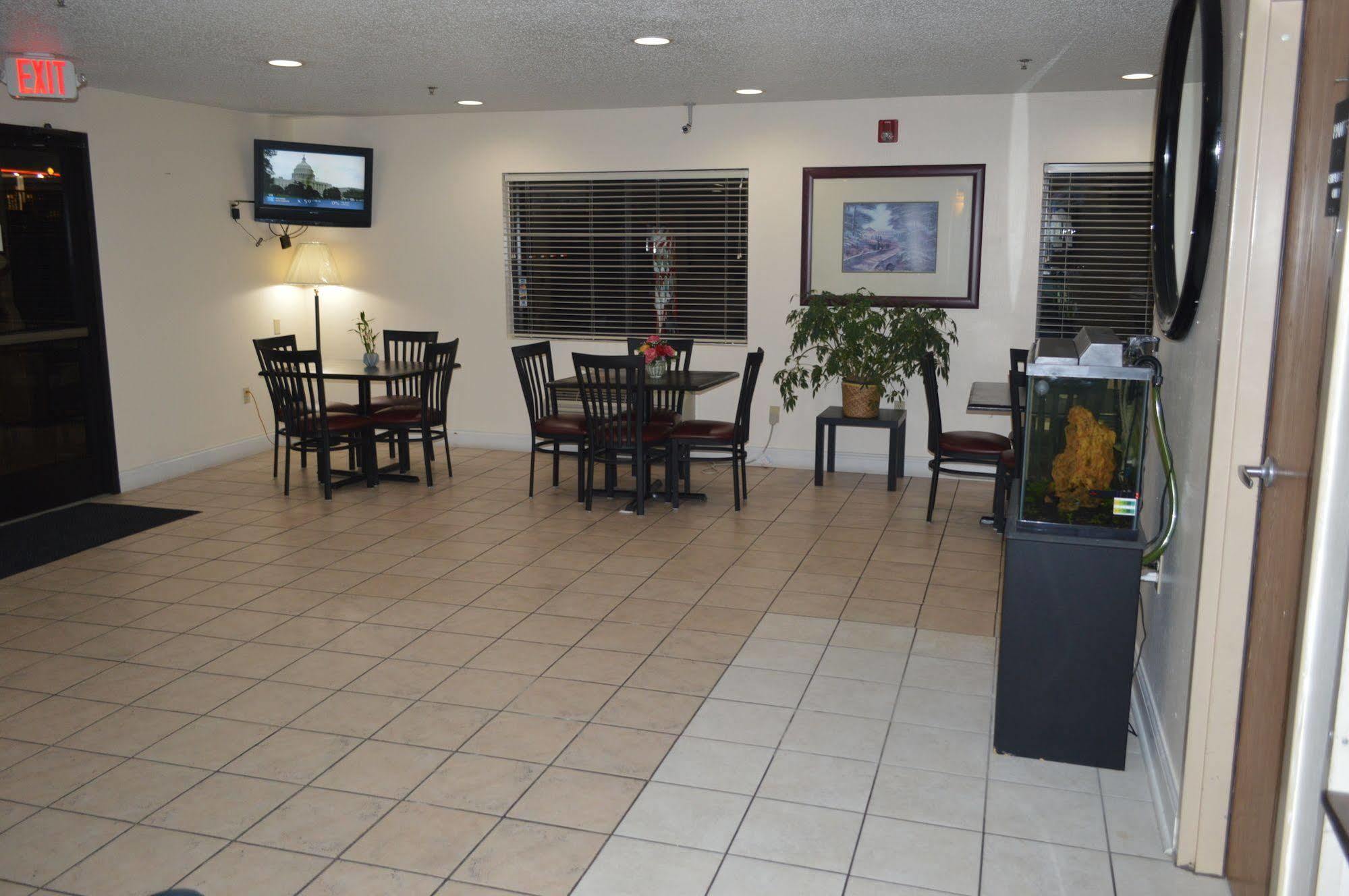 American Elite Inn Hazard Bagian luar foto