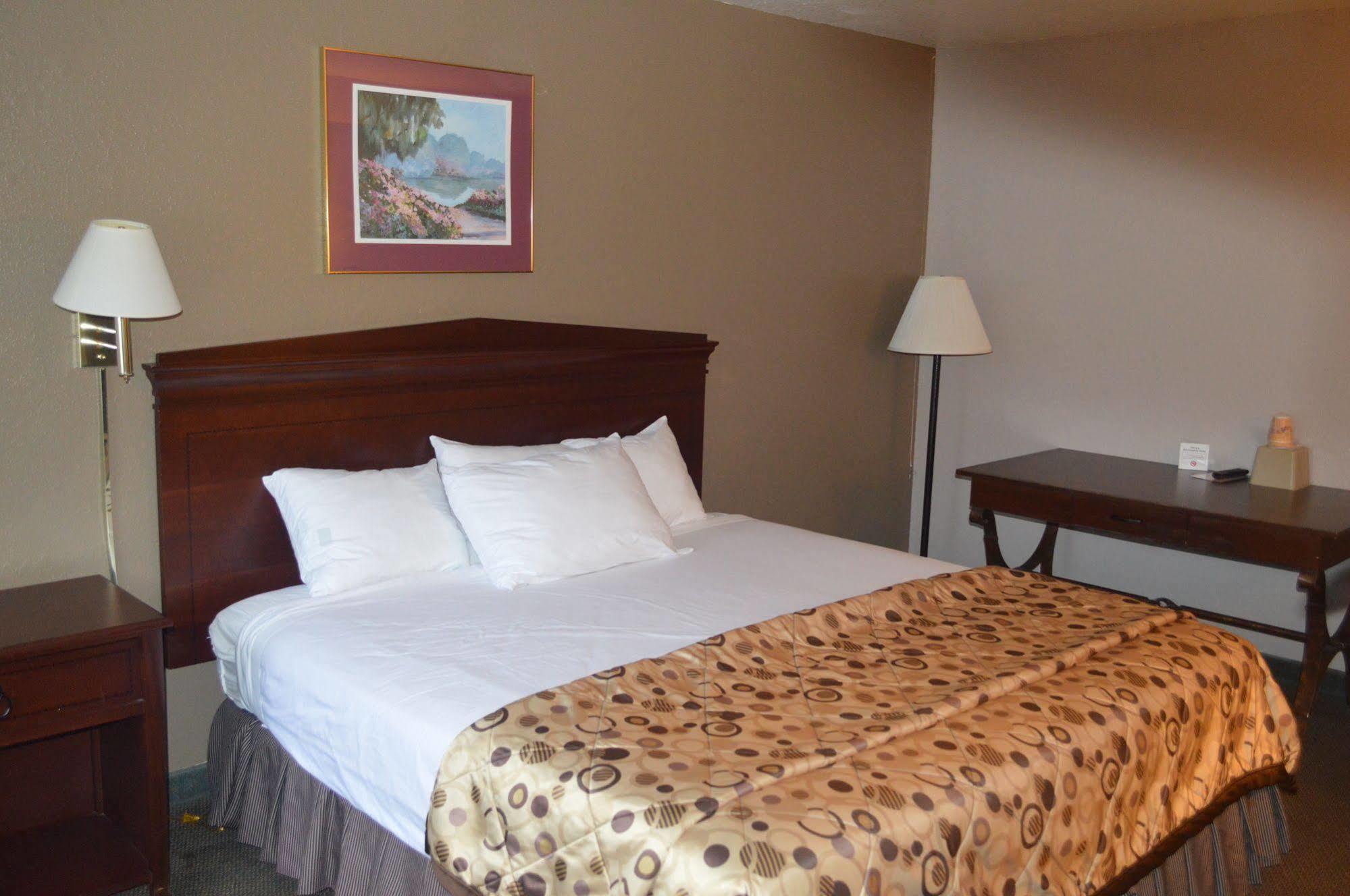 American Elite Inn Hazard Bagian luar foto