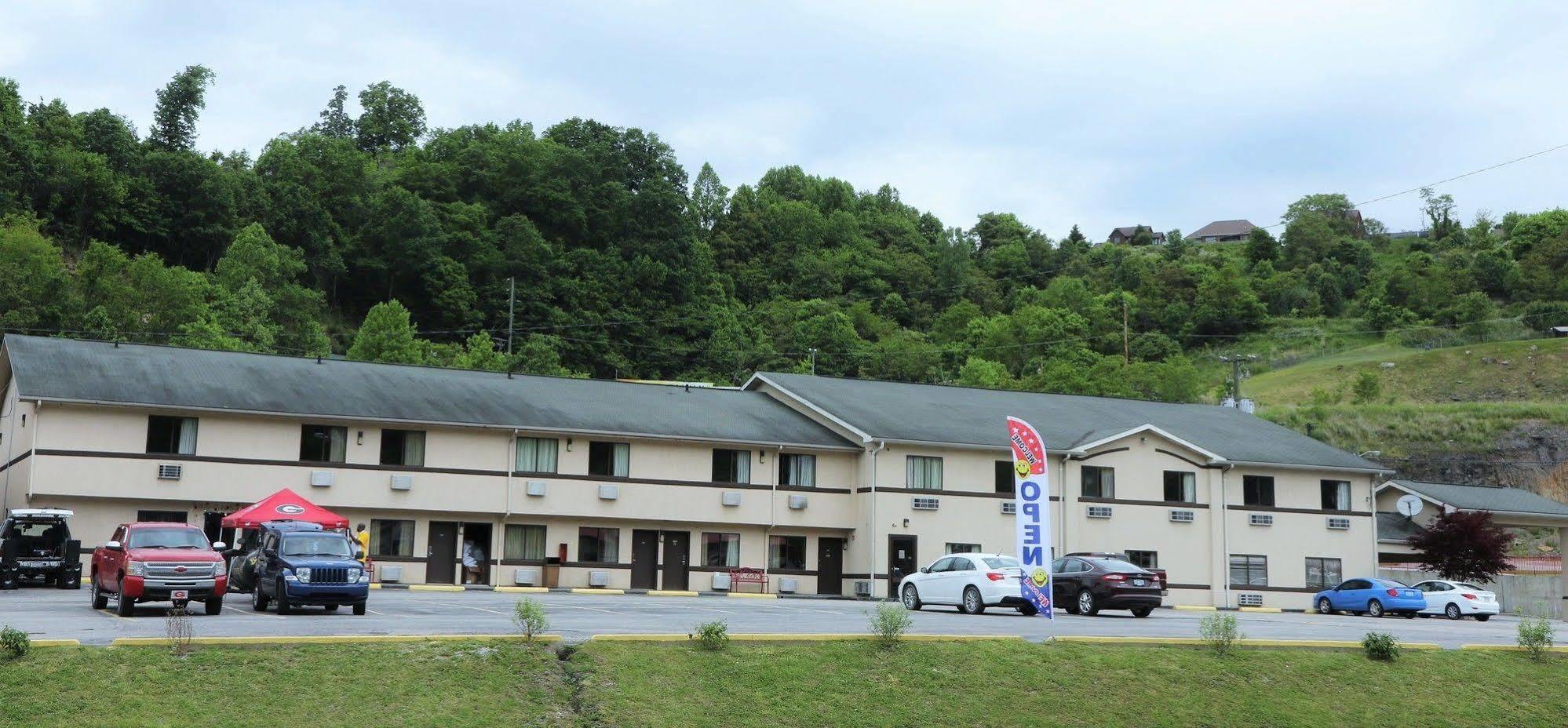 American Elite Inn Hazard Bagian luar foto