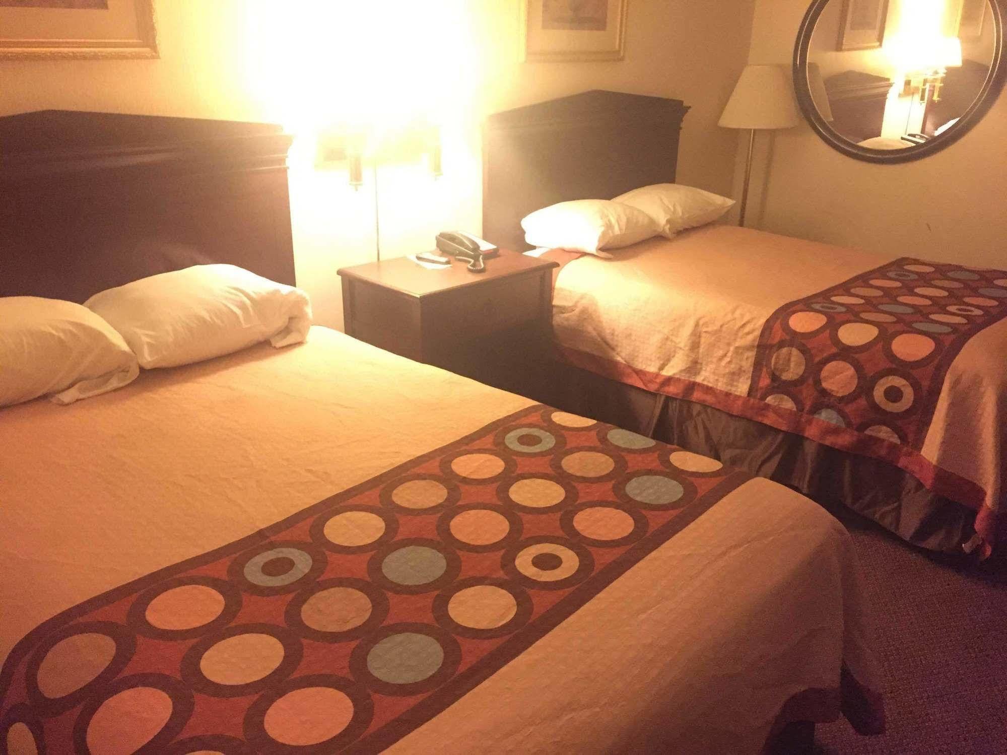 American Elite Inn Hazard Bagian luar foto