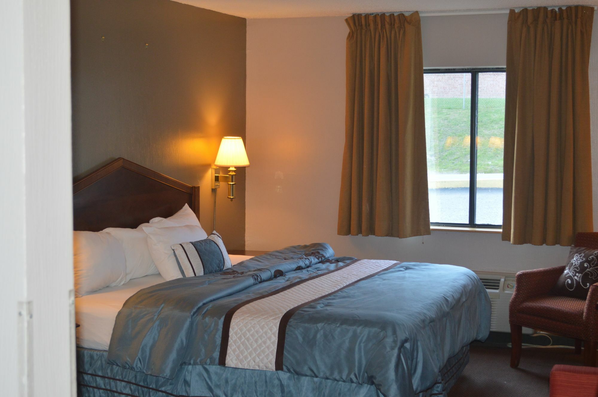 American Elite Inn Hazard Bagian luar foto